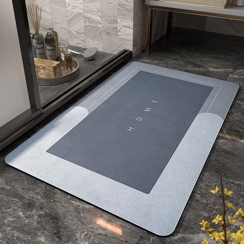 Sneldrogende AquaMat Badkamermat met Antislip Design, ideaal voor het creëren van een veilige en comfortabele badkamer.
