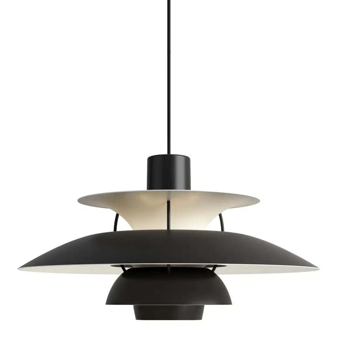 Hanglamp met Scandinavische flair, ideaal voor een moderne eetkamer of keuken.