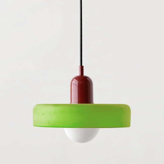 Deze eigentijdse hanglamp biedt frisse accenten en een minimalistisch design.