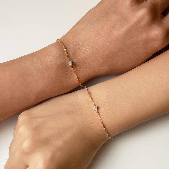 Armband met minimalistisch ontwerp, perfect voor een subtiele polsversiering.
