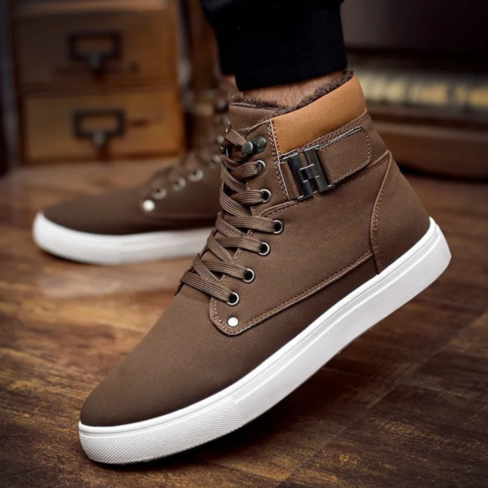 Warme hoge Daan's sneakers voor mannen, perfect voor de herfst. Deze sneakers combineren stijl en comfort, met een trendy ontwerp en stevige vetersluiting. Ideaal voor casual outfits en dagelijkse activiteiten.