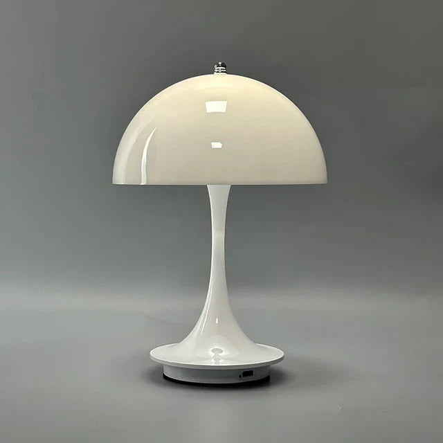 Oscar Moderne Tafellamp Iconische Lamp perfect voor zowel thuis als op kantoor.