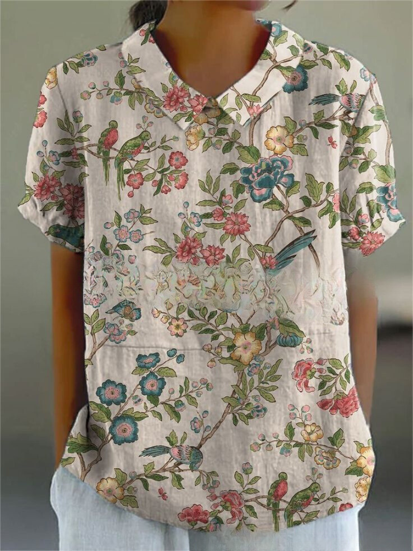 Mila Bloemen Shirt, met een kleurrijk bloemenmotief voor een vrolijke look.