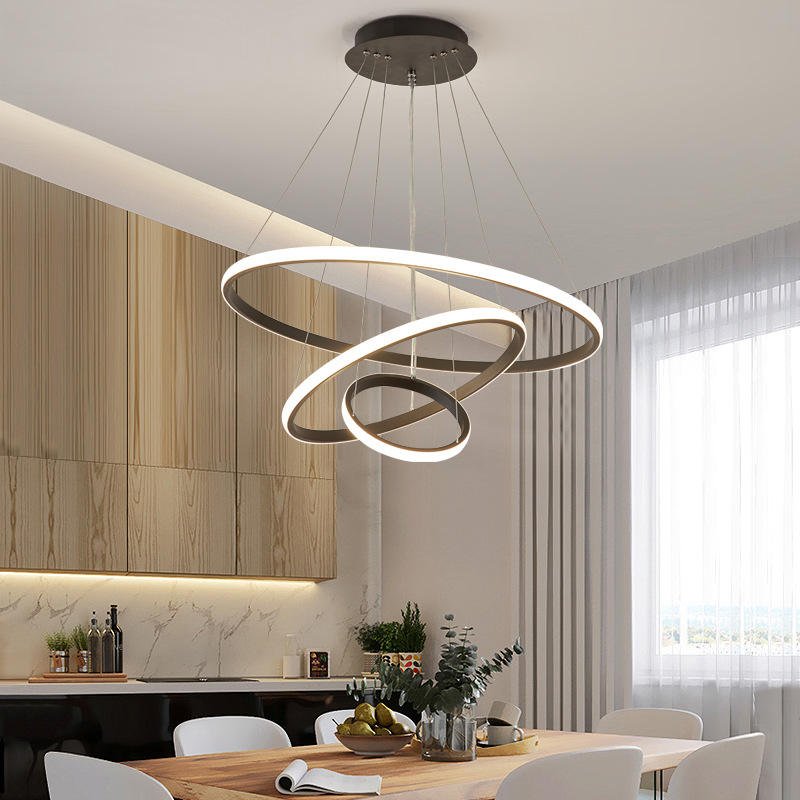 Dimbare LED-hanglamp met keuze uit wit, natuurlijk en warm licht, eenvoudig aan te passen met afstandsbediening.