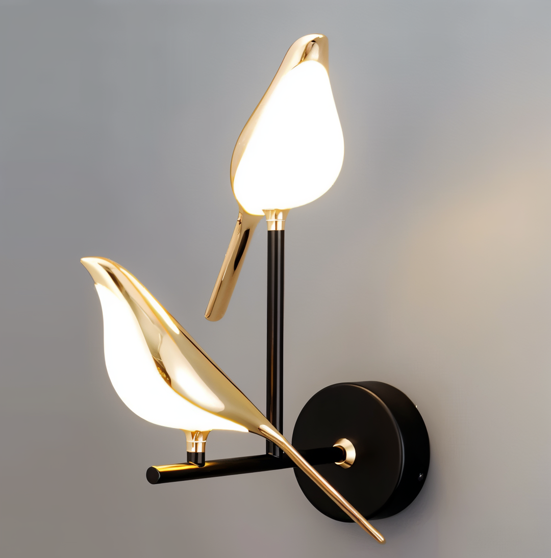 LumeBird wandlamp, een elegante verlichting die de schoonheid van vogels en design combineert voor jouw ruimte.





