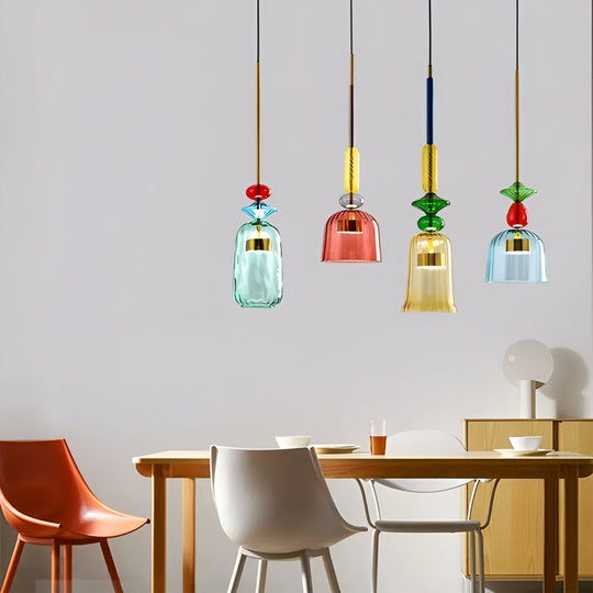 NordicaLux hanglamp, een strakke lamp die Scandinavische eenvoud en moderne stijl samenbrengt.
