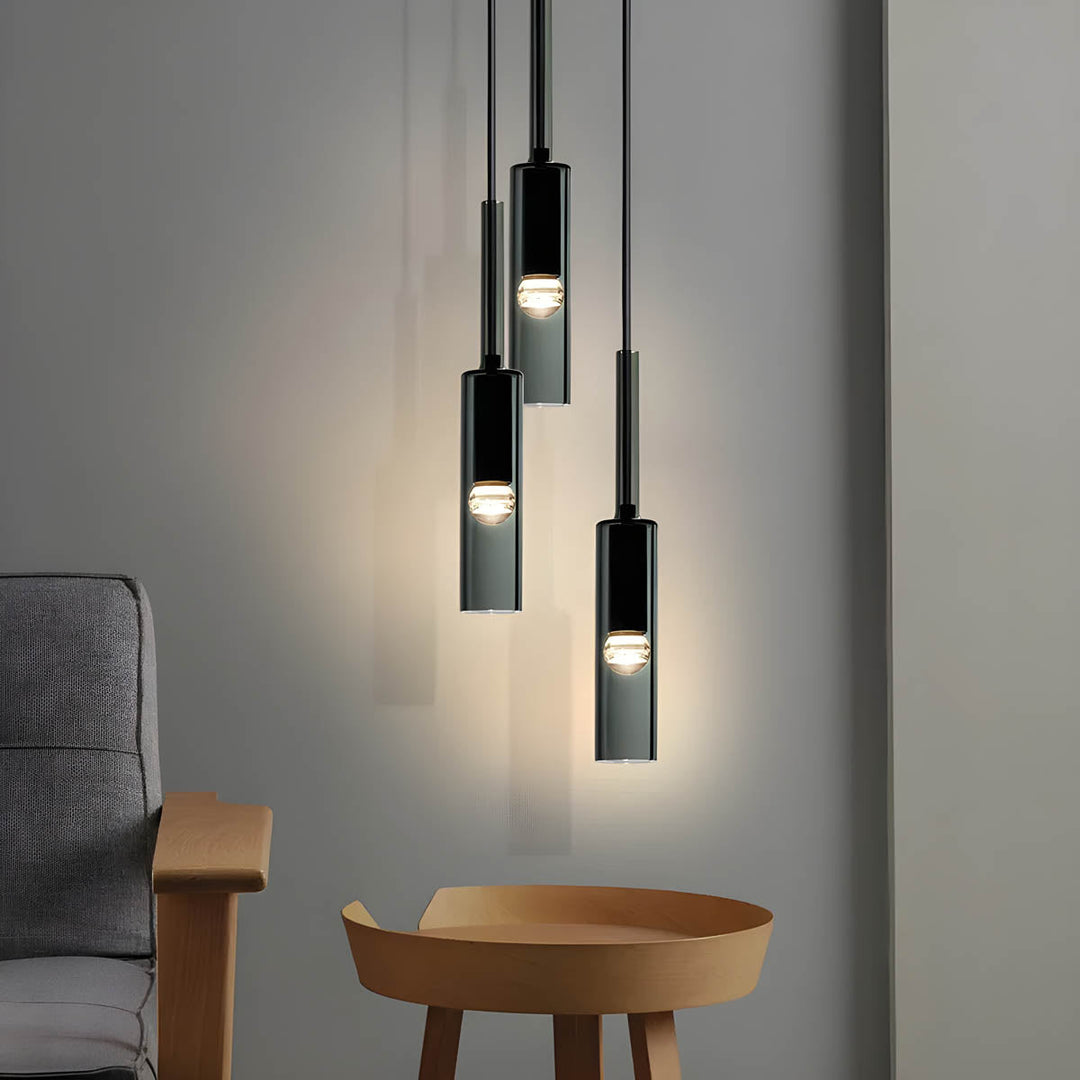 Glow pendellamp met een strakke minimalistische vormgeving, zorgt voor een subtiele en elegante verlichting.
