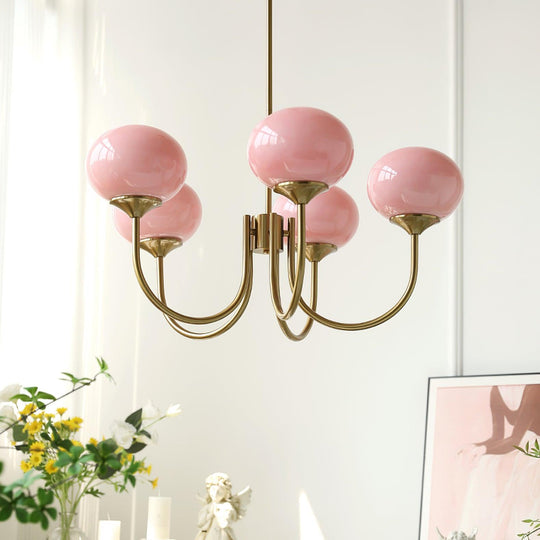 Bolle luster met een vintage ontwerp, een elegante hanglamp voor een glamoureuze sfeer in het interieur.