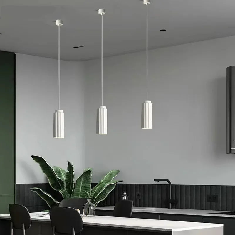 Noah Hanglamp met een strak en modern ontwerp, perfect voor elk interieur.
