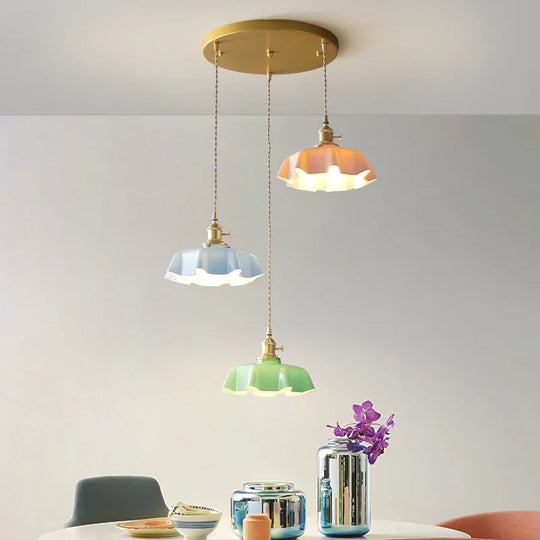 RetroLicht Vintage Hanglamp met Glas en Messing Design voor een klassieke en elegante verlichting.
