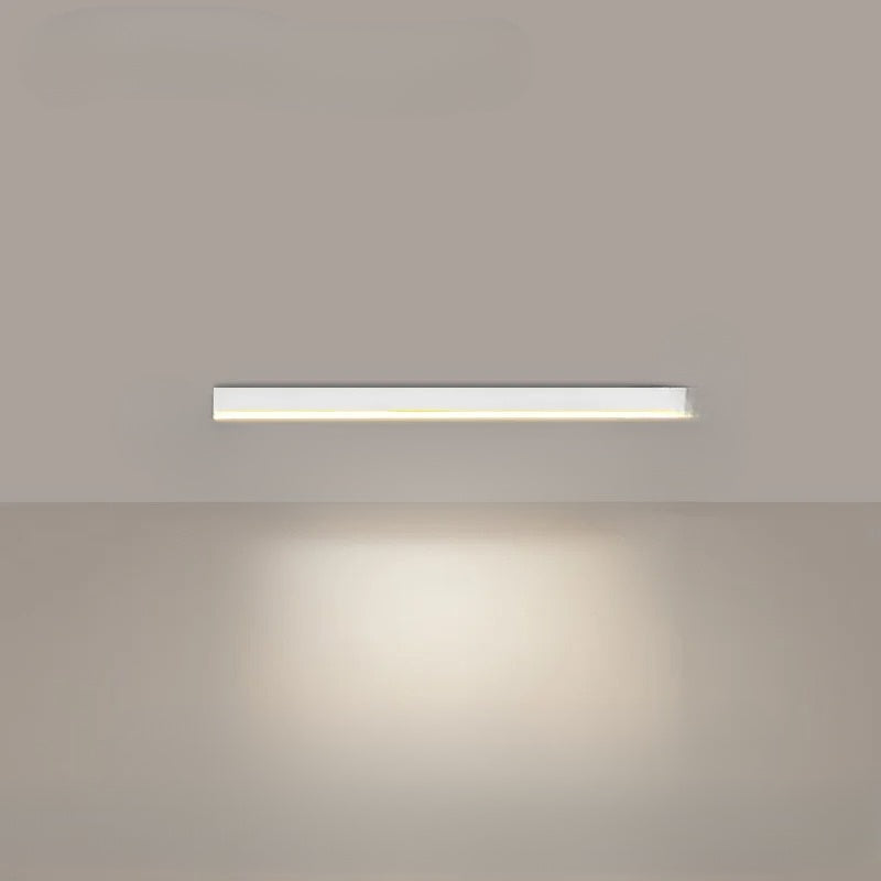 Lucas plafondlamp die functionaliteit combineert met minimalistische esthetiek.
