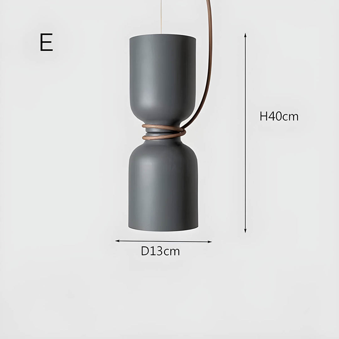 Orlee hanglamp met een geometrisch ontwerp, zorgt voor een moderne en verfijnde verlichting.
