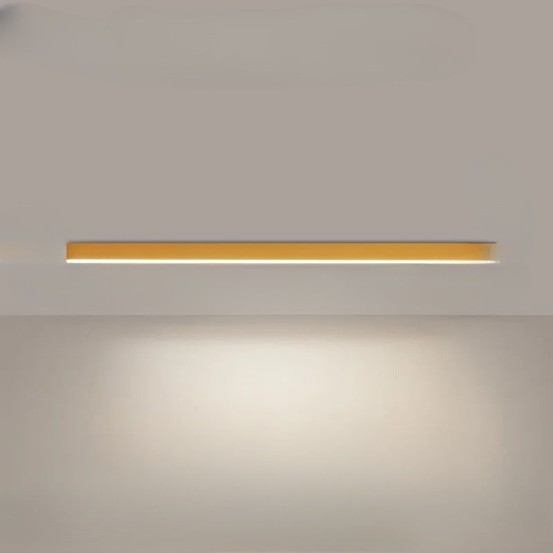 Lucas naadloos geïntegreerde plafondlamp met een strak en modern design.
