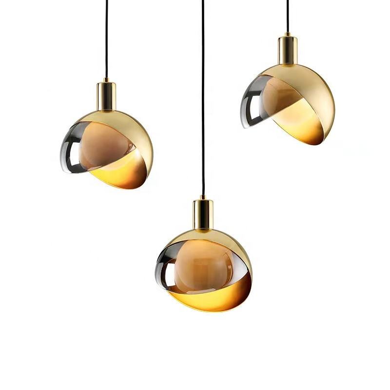 LumoShine pendellamp met een minimalistisch elegant ontwerp, perfect voor een moderne ruimte.
