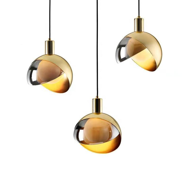 LumoShine pendellamp met een elegant ontwerp, perfect voor het toevoegen van stijl aan je interieur.
