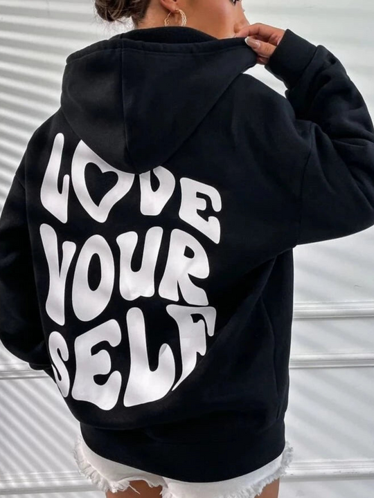 Luna Vrouwelijke motivatie hoodie met een comfortabele pasvorm en een inspirerende opdruk op de achterkant. Deze trui is perfect voor een casual look en biedt warmte tijdens dagelijkse activiteiten.