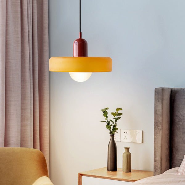 Deze hanglamp biedt een frisse en stijlvolle toevoeging aan elk interieur.