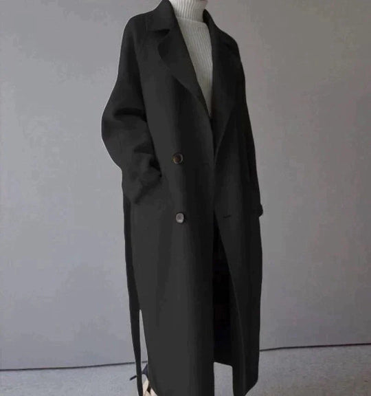 Laura Elegante Dames Trenchcoat - Verfijnde trenchcoat voor dames, met een minimalistisch design en comfortabele pasvorm, ideaal voor koelere dagen.