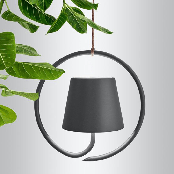 Verhoog de stijl van je tuin met deze buitenlamp met uniek ontwerp.