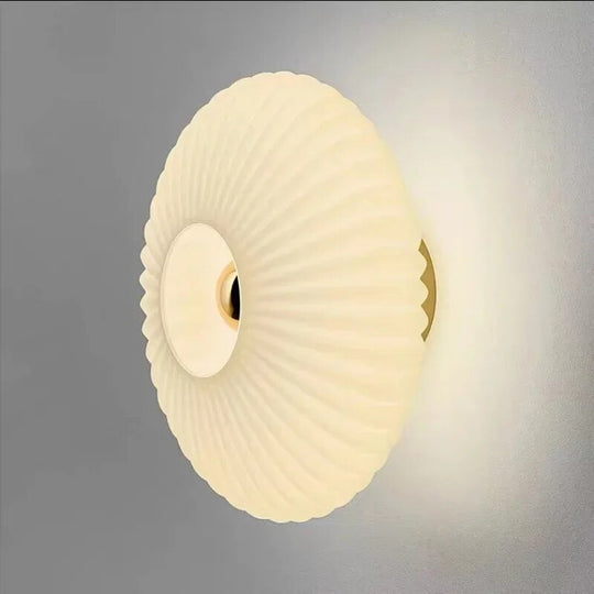 Aurora Luxe Plafondlamp, een verfijnde keuze voor een modern interieur.